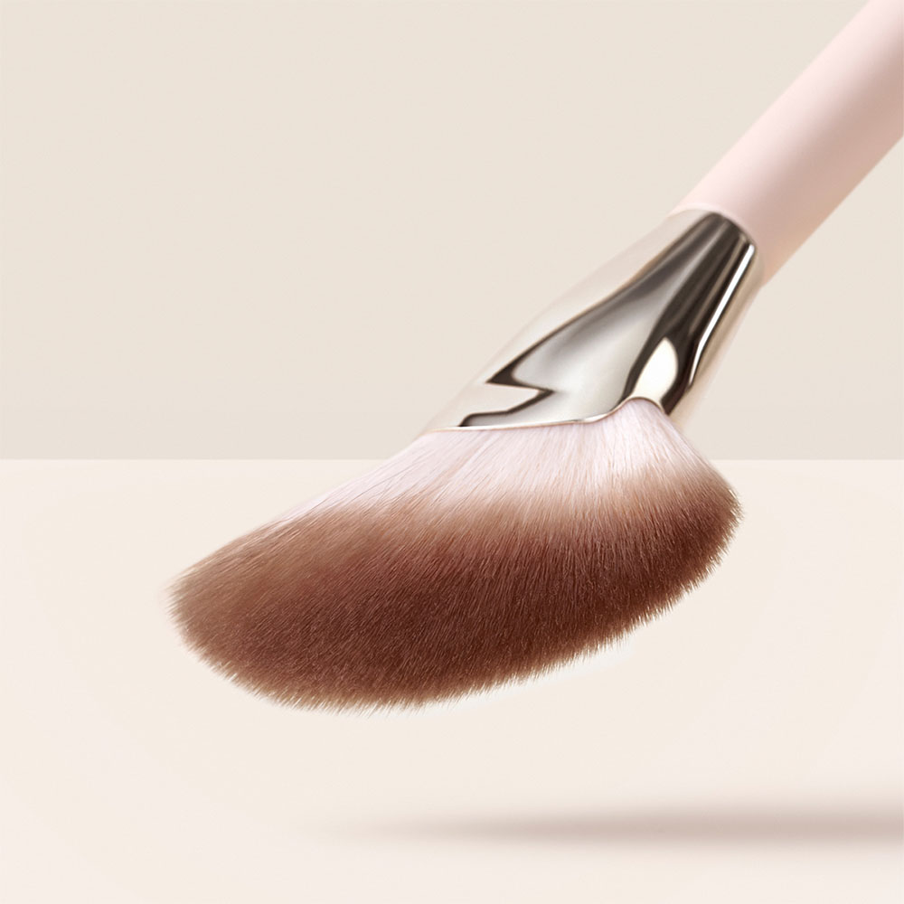 ANGLED POWDER BRUSH (BROCHA MULTIUSOS)